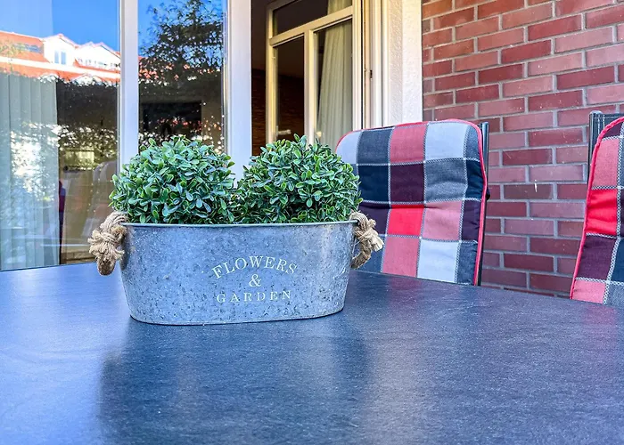 Appartement Haus Am Teich 13 *